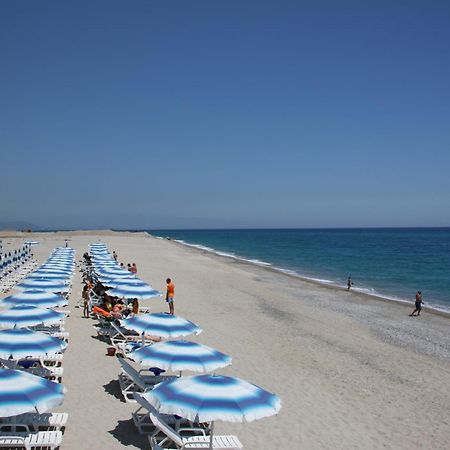 Club Esse Aquilia Beach Village Badolato Marina Luaran gambar