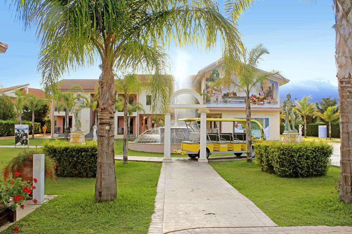 Club Esse Aquilia Beach Village Badolato Marina Luaran gambar