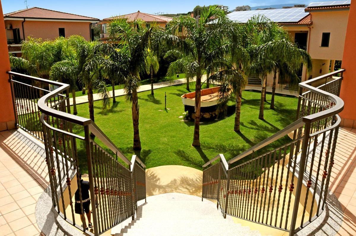 Club Esse Aquilia Beach Village Badolato Marina Luaran gambar